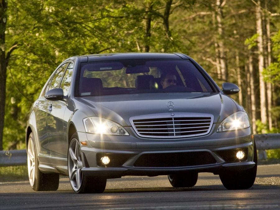  Mercedes-Benz S63 AMG 2009 года  (фото 1 из 42)